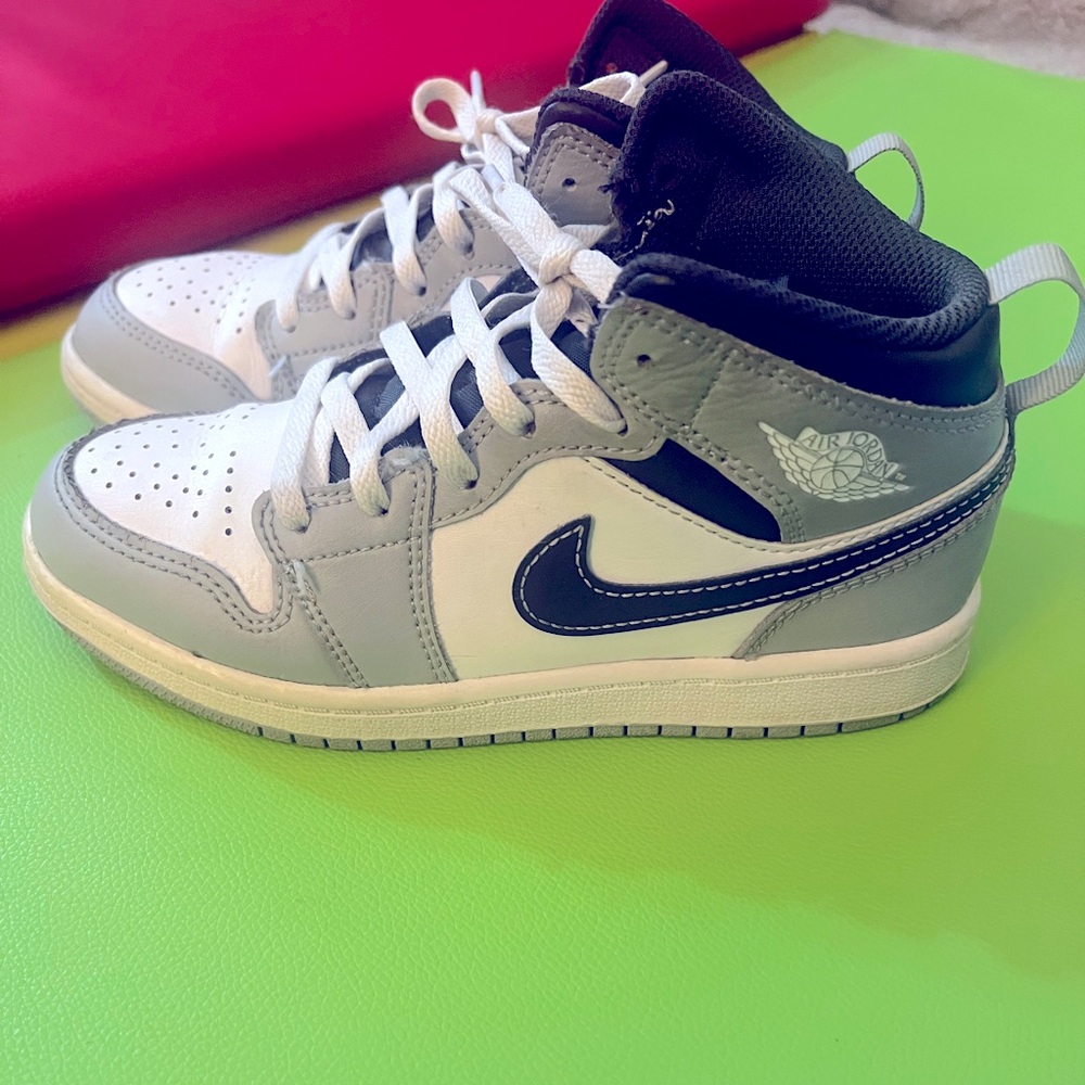 Jordan 1 youth size 1